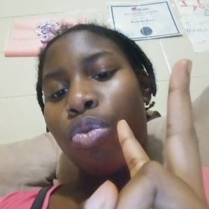 Meet your Posher, Kanisha